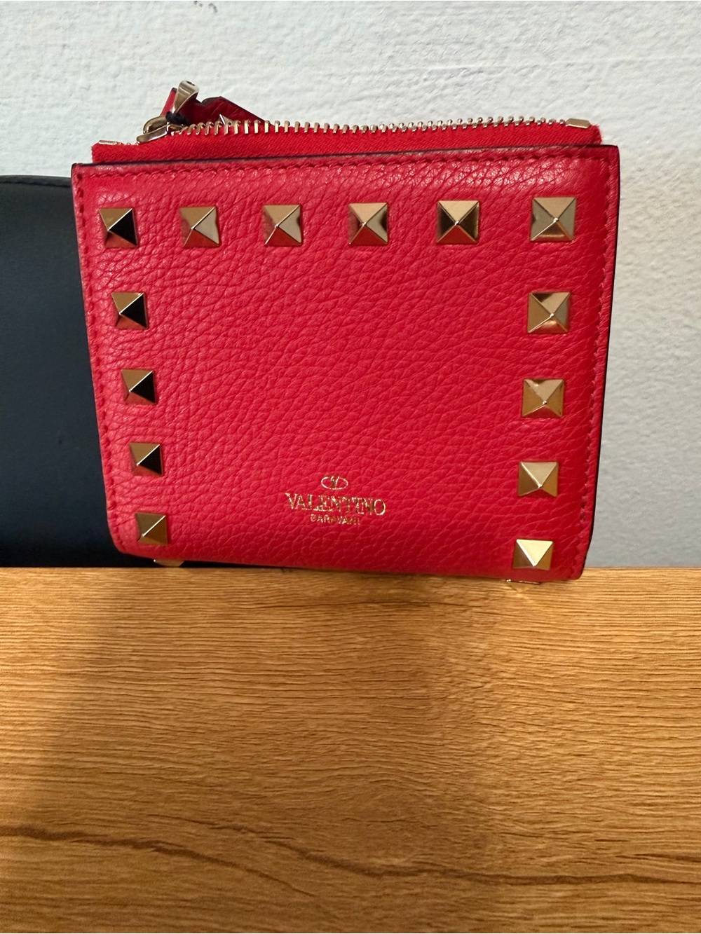 Valentino Garavani Red Pebbled Leather Rockstud Zip Wallet